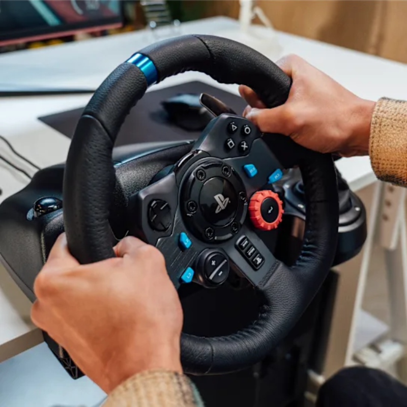Logitech(R) G29 Driving Force Racing Wheel and Pedals for PS & PC.