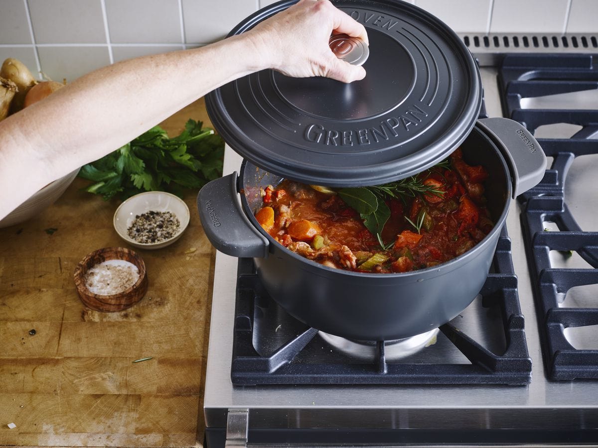 GREENPAN FRYING PAN GreenPan 6L Featherweight Casserole CC005057-001 (7534380449881)