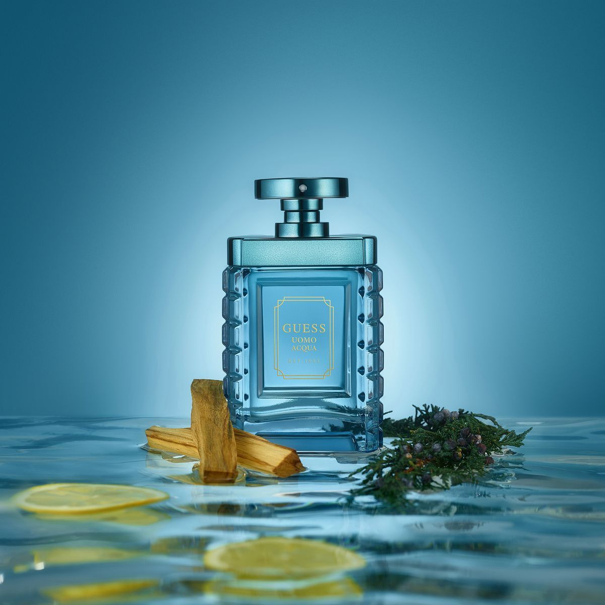 Guess Fragrance Guess Uomo Aqua Set 100ml Edt +100ml Showergel + 236ml Body Spray + Pouch