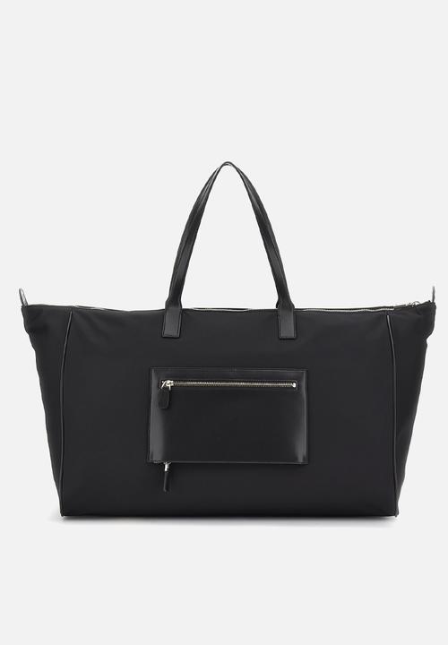 Guess Ladies Handbags Guess Follie Carryon Xl Tote - Black