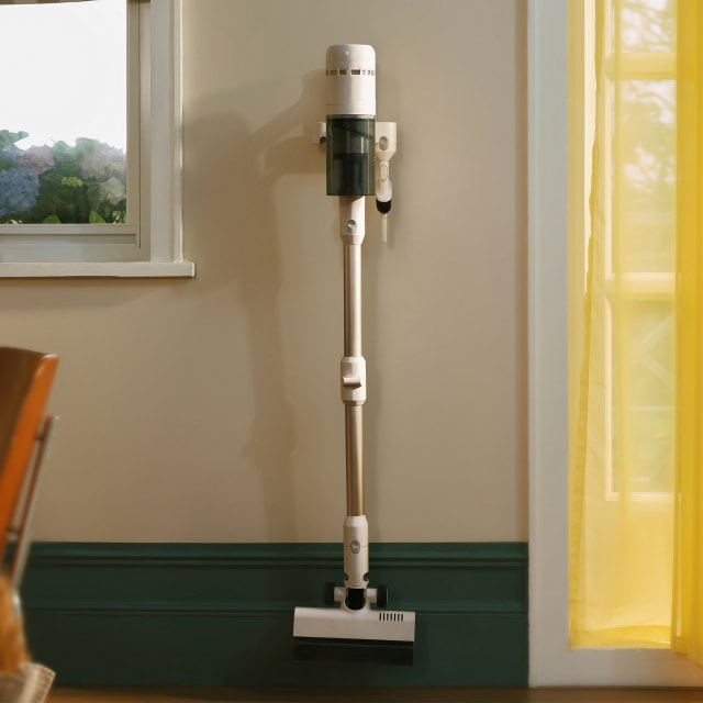 Roborock H60 Essential Cordless Stick Vacuum White.