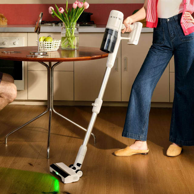 Roborock H60 Essential Cordless Stick Vacuum White.