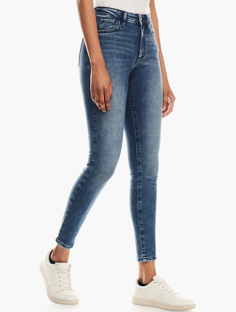 Guess Ladies Mid Wash Lancy 1981 Skinny Jeans GM06093