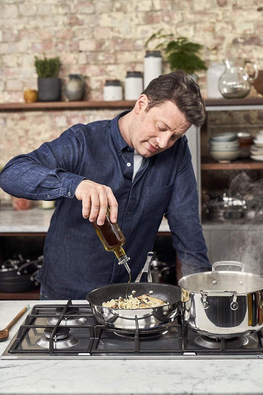 JAMIE OLIVER FRYING PAN Jamie Oliver Cook's Classics Induction Non-Stick Saute Pan 24cm E3063234