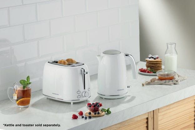 Kenwood TOASTER Kenwood Eterna Plastic 2 Slice Toaster Glossy White TCP31.000WH