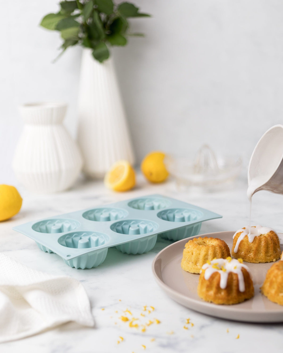 Kitchen Inspire CUTLERY Kitchen Inspire Crown Cake Mould 501203 (7335477477465)