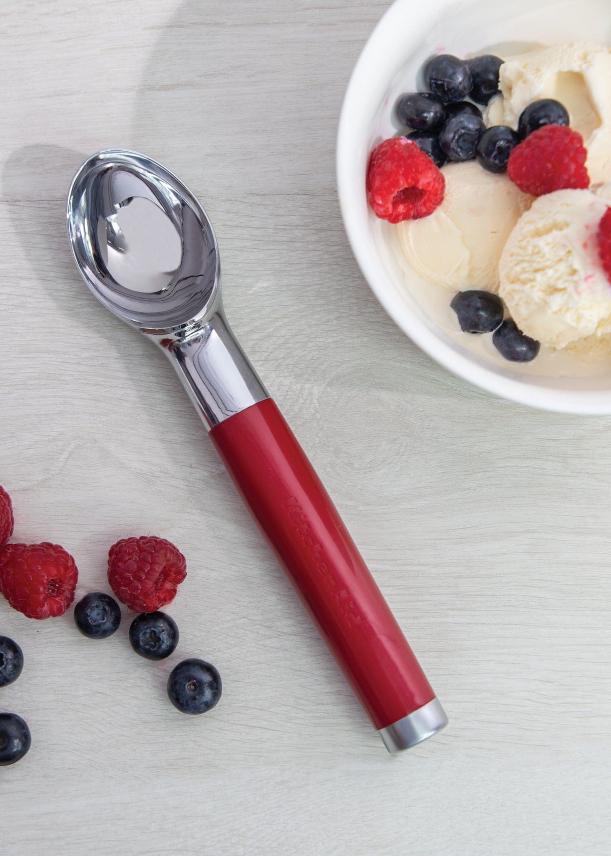 KitchenAid Ice Cream Scoop KitchenAid Coreline Ice Cream Scoop Empire Red KAG1170 (7764639776857)