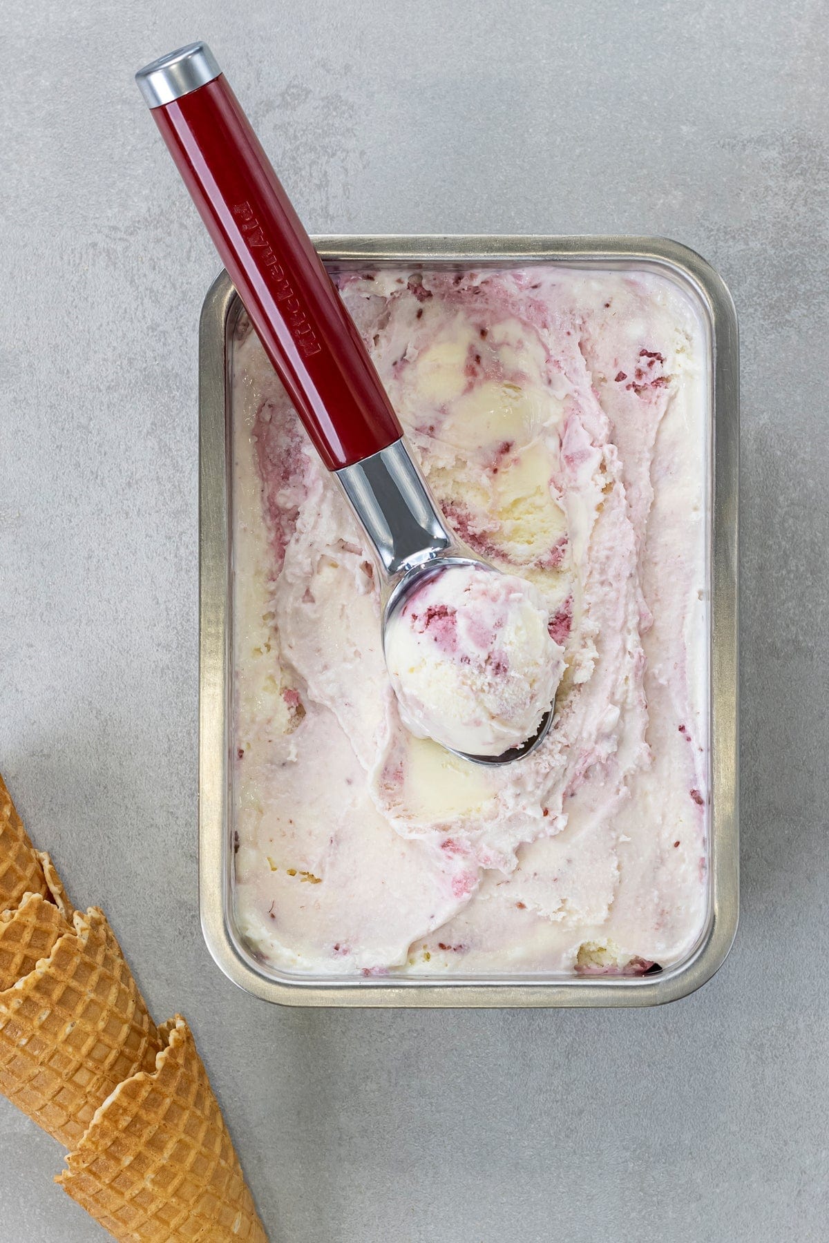 KitchenAid Ice Cream Scoop KitchenAid Coreline Ice Cream Scoop Empire Red KAG1170 (7764639776857)