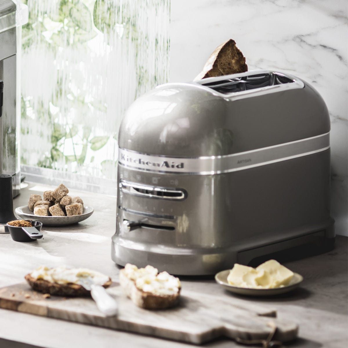 KitchenAid TOASTER KitchenAid Artisan 1250W 2 Slice Automatic Toaster Medallion Silver 5KMT2204EMS