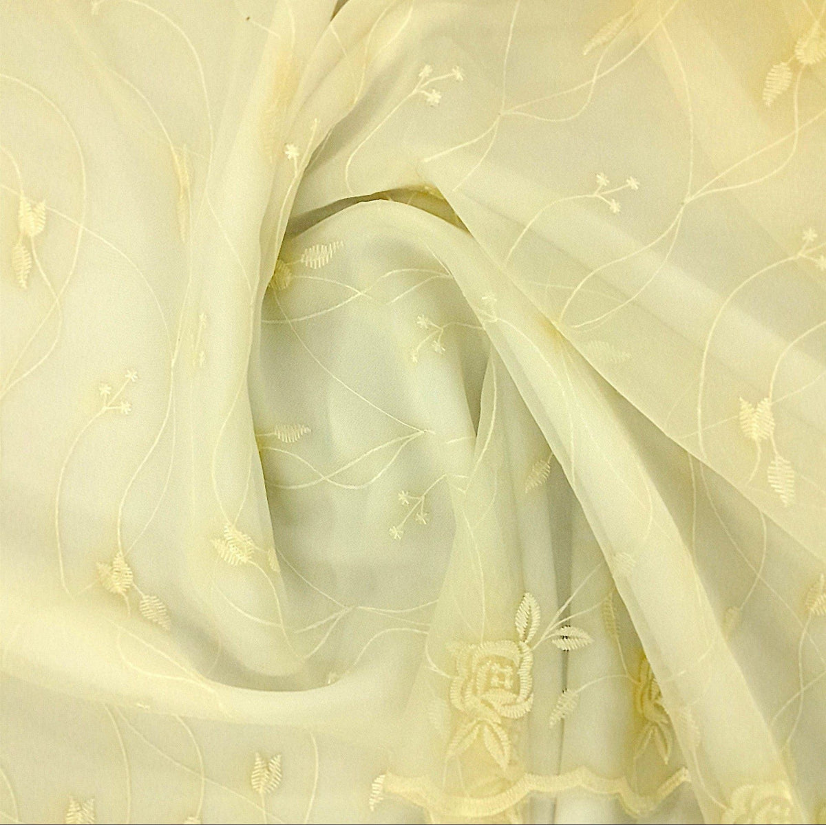 Korteks Textiles Lace & Voile Fabrics Cream/Bone Fabric Embroided Voile Lace Rose 290 cm