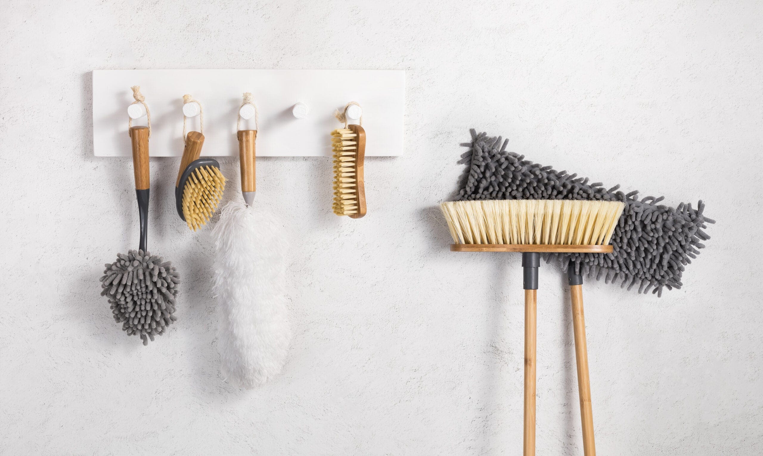Legend Brush Legend Bamboo Handle Microfibre Duster (7294513348697)