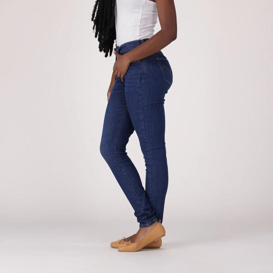 Levis Jeans Levi's Women's Blue Curvy Hirise Superskinny Warm Jeans A41230040
