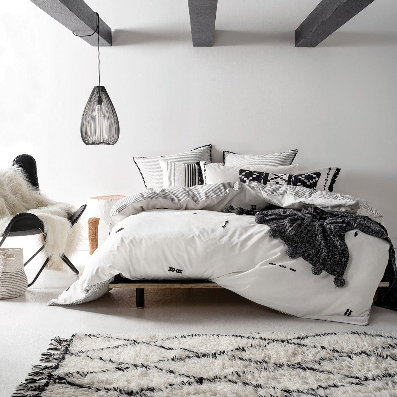 Linen House Duvet Cover Double Linen House White Isabel Duvet Cover Set (7501563134041)