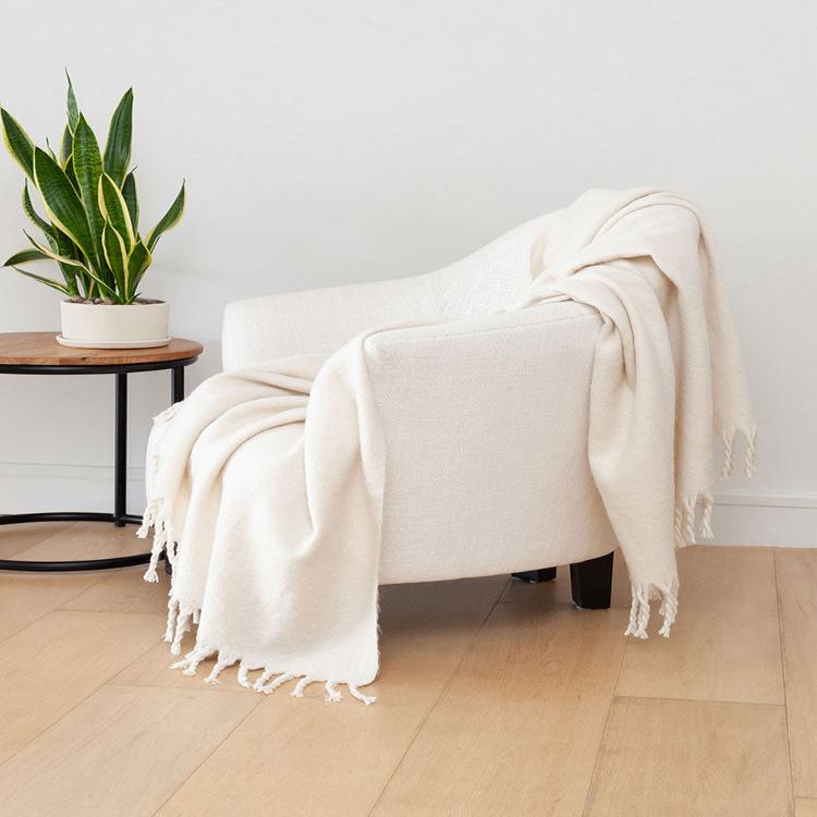 Linen House Duvet Cover Linen House Embrace Throw 140x180cm Pearl (7810158133337)
