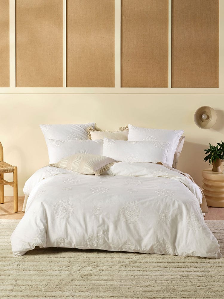 Linen House Duvet Cover Queenn Linen House White Amore Duvet Cover Set (4686439415897)