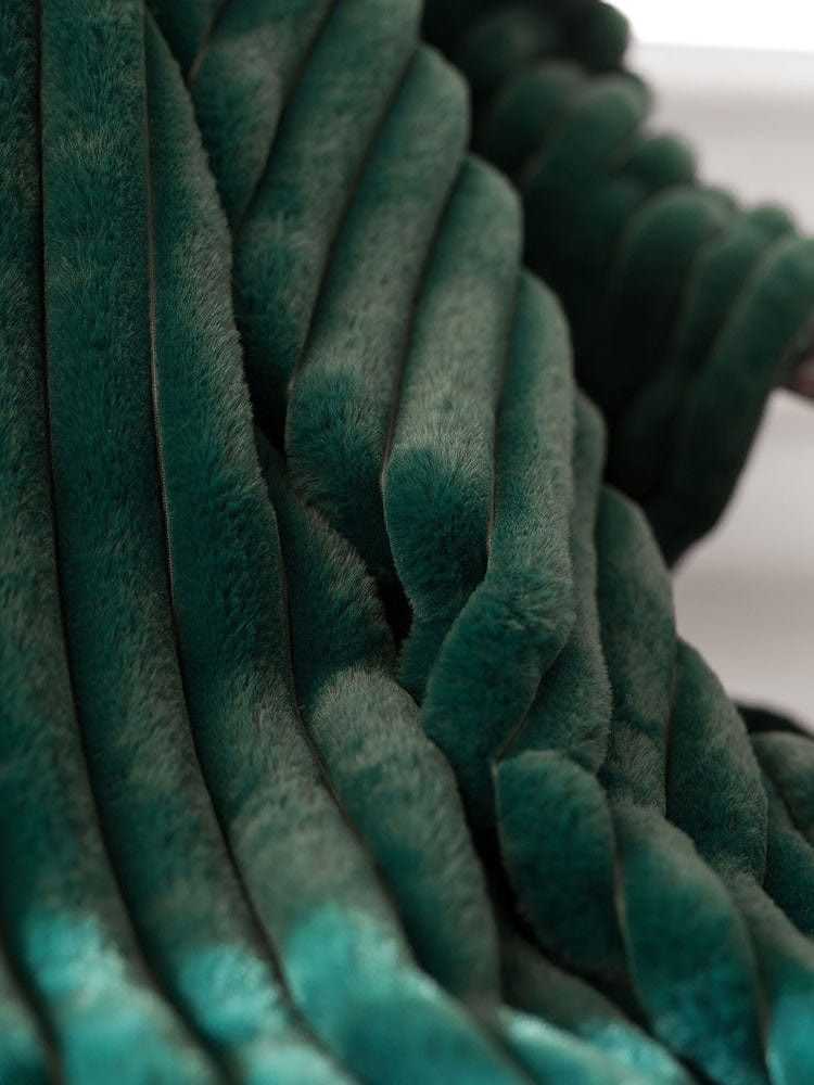 Linen House Fur Throw Linen House Decadence Fur Throw 150x200cm Emerald (7409447436377)