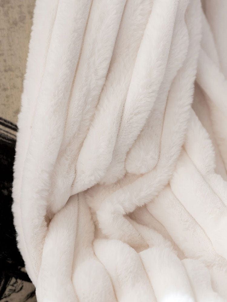 Linen House Fur Throw Linen House Decadence Fur Throw 150x200cm Pearl