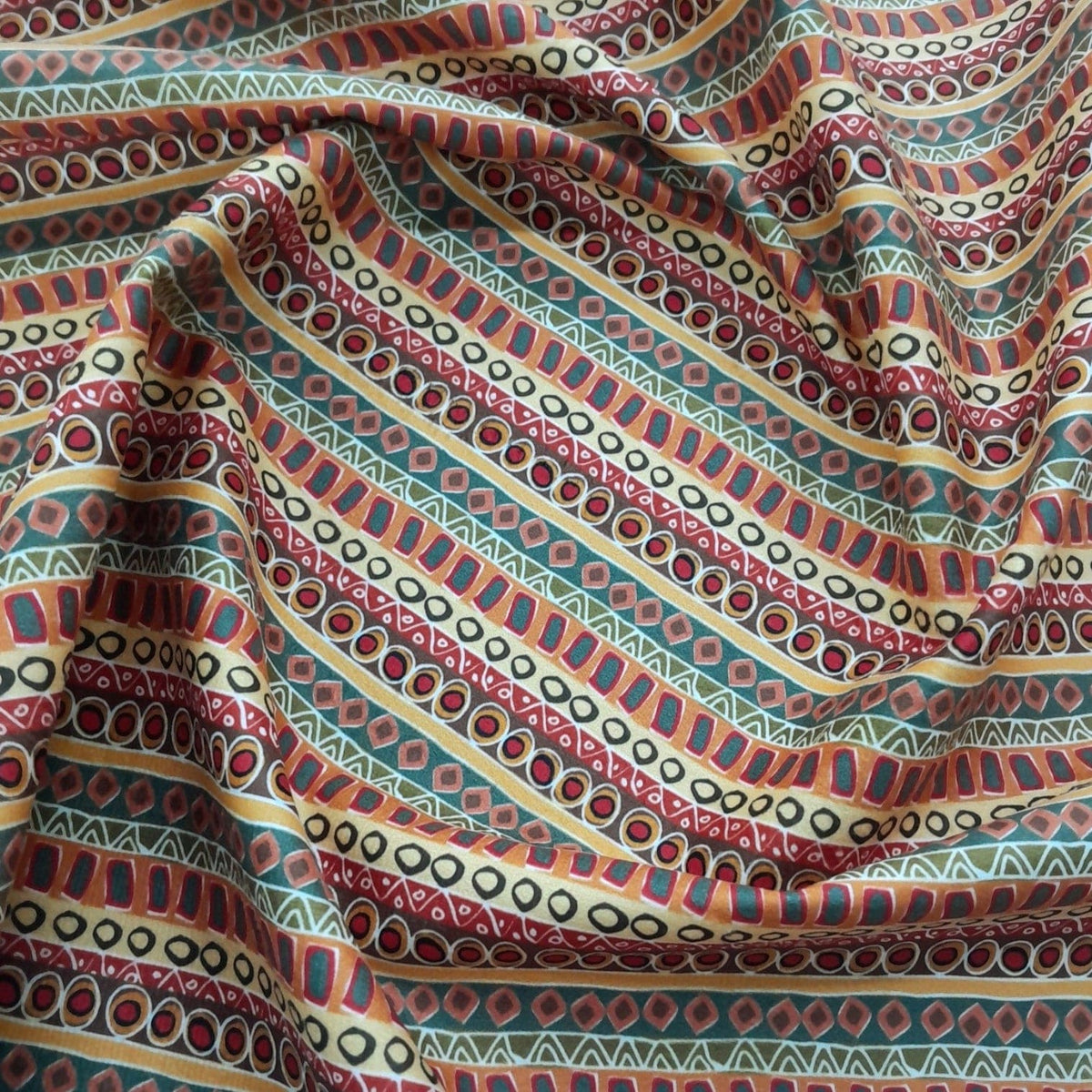 Loomcraft Fabrics Upholstery Fabric Lion Pattern Printed Velvet Upholstery Fabric Animal Skin 140 cm