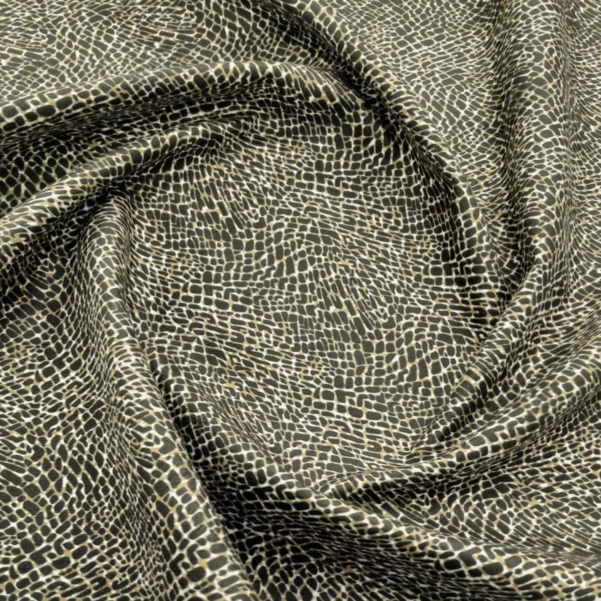 Loomcraft Fabrics Upholstery Fabric Rhino Skin Printed Velvet Upholstery Fabric Animal Skin 140 cm