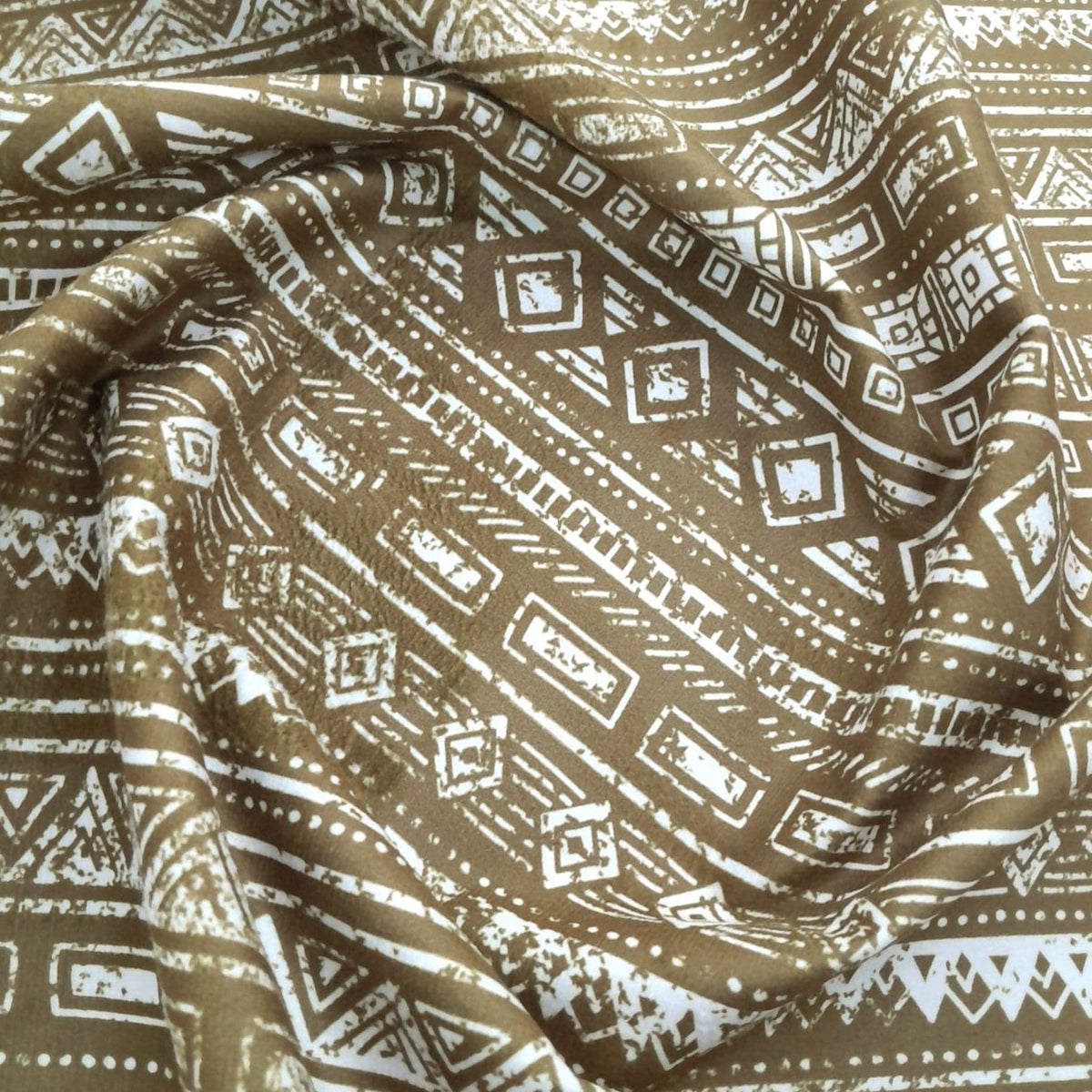 Loomcraft Fabrics Upholstery Fabric Warthog Pattern Printed Velvet Upholstery Fabric Animal Skin 140 cm