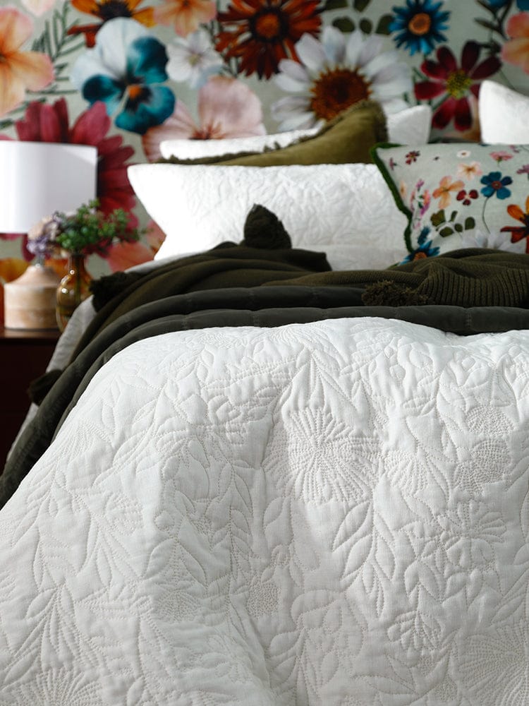 M.M Linen BEDSPREAD M.M Linen Lourdes Ivory Bed Cover Set (7301492605017)