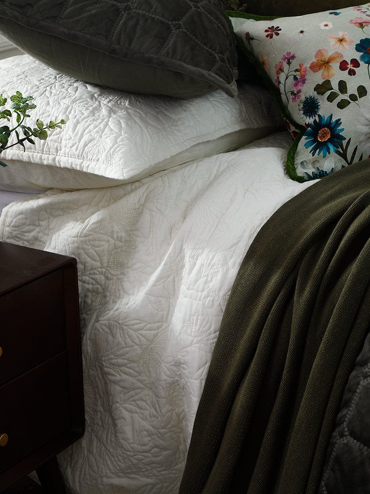 M.M Linen BEDSPREAD M.M Linen Lourdes Ivory Bed Cover Set (7301492605017)