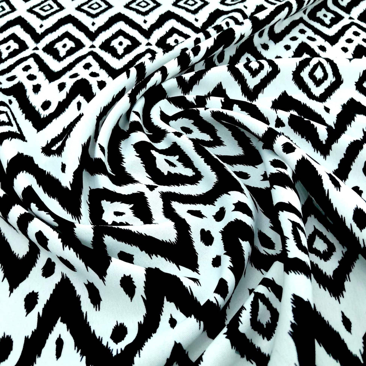Mazztex Aadil Mini Matt Fabric Printed Mini Matt MaXhosa Diamonds 140 cm
