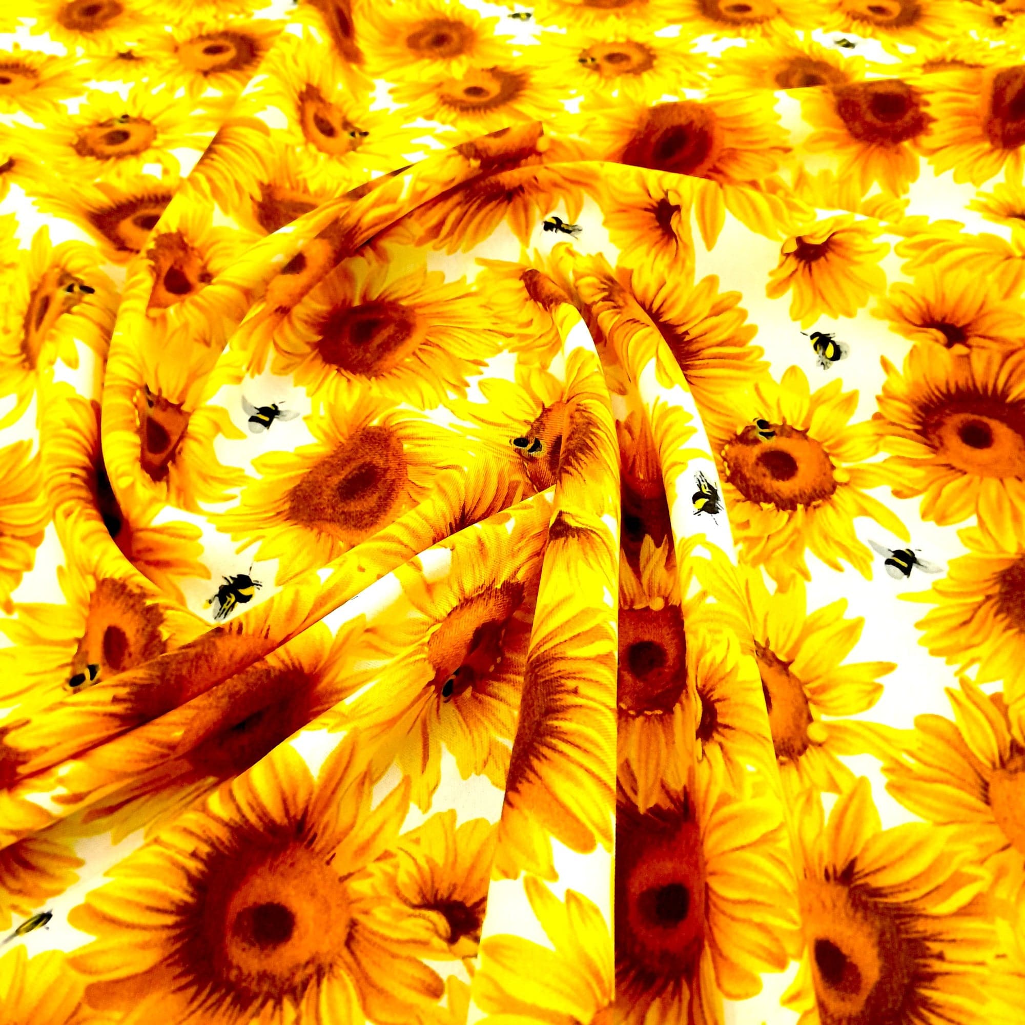 Mazztex Aadil Mini Matt Fabric Printed Mini Matt Sunflower Bees 140 cm