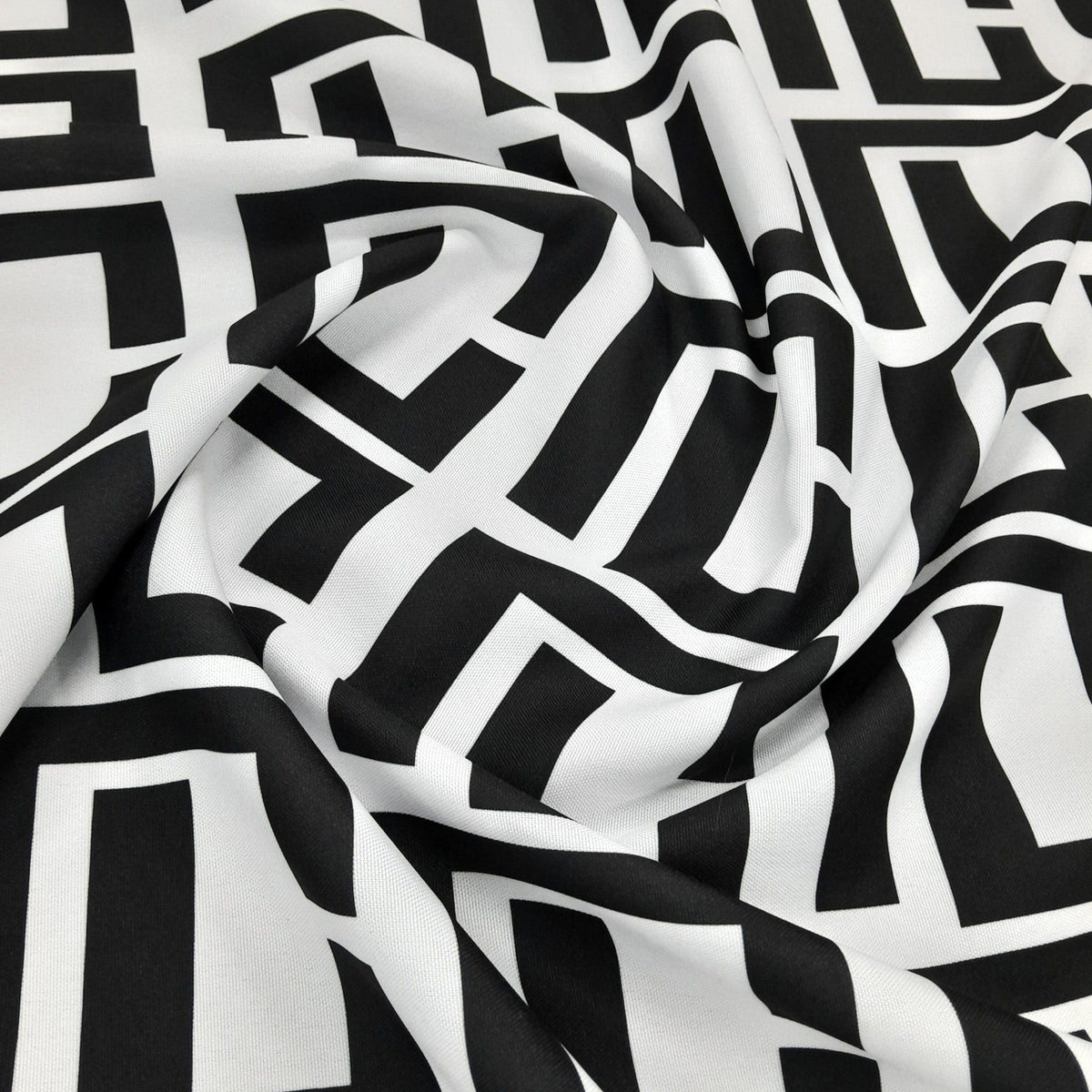 Printed Mini Matt Meander White/Black 140 cm.