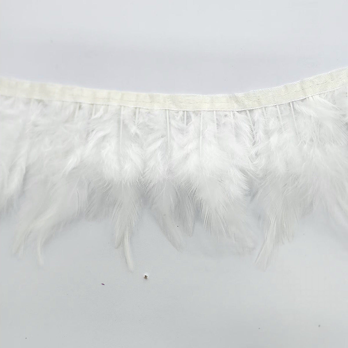 MHC World Feather Trimming Light Weight (7683985309785)