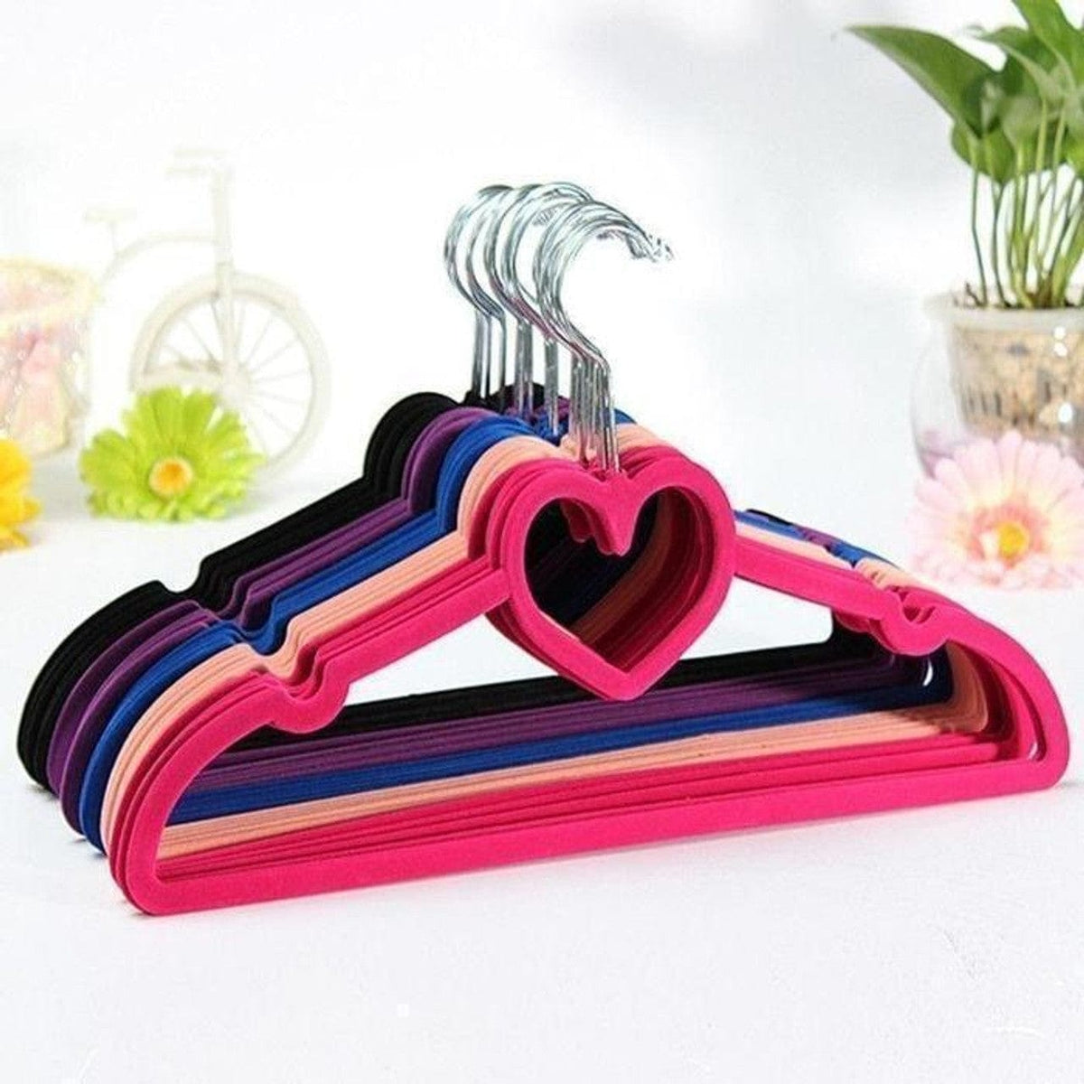 MHC World Hangers Velvet Touch Hangers Set of 5 (7301991792729)