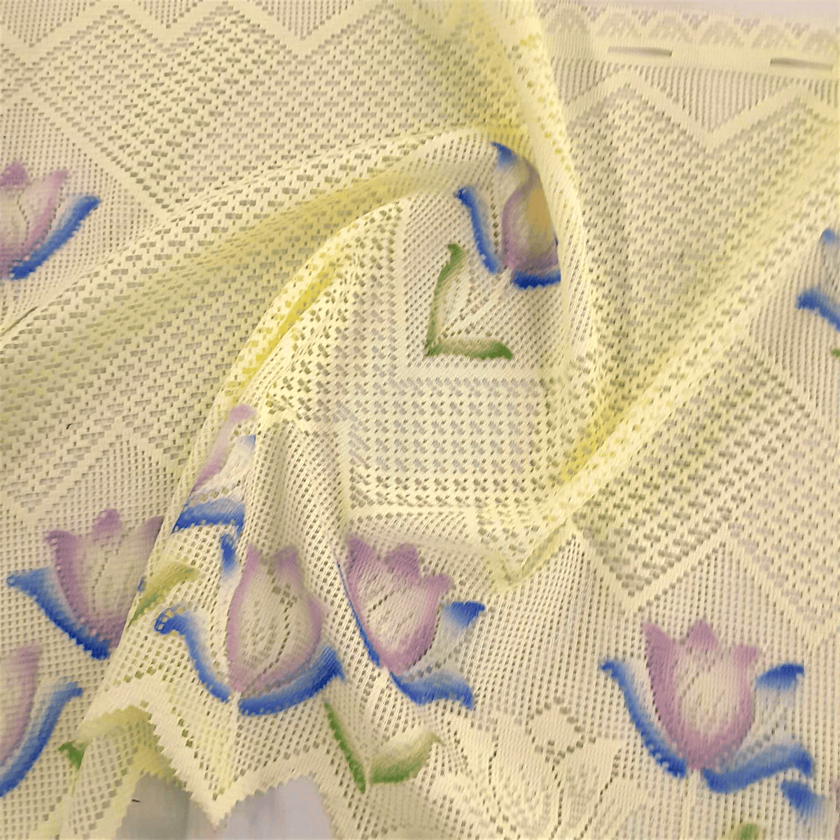 Printed Dutch lace Cream Purple Rose 40 cm