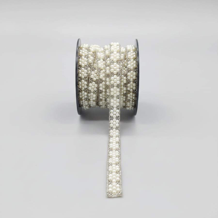 MHC World Trimmings Iron On Pearls