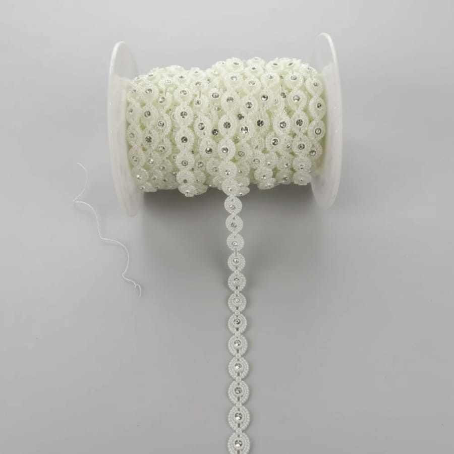 MHC World Trimmings Plastic Diamond Trim JT-302