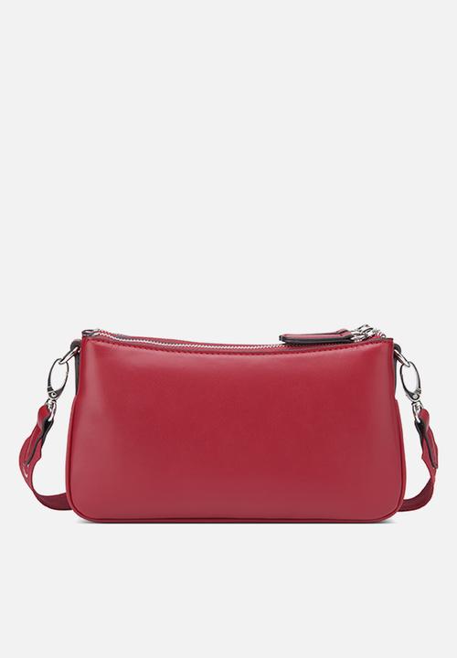 Guess Tyrah Mini Crossbody Top Zip Black Cherry LE971770