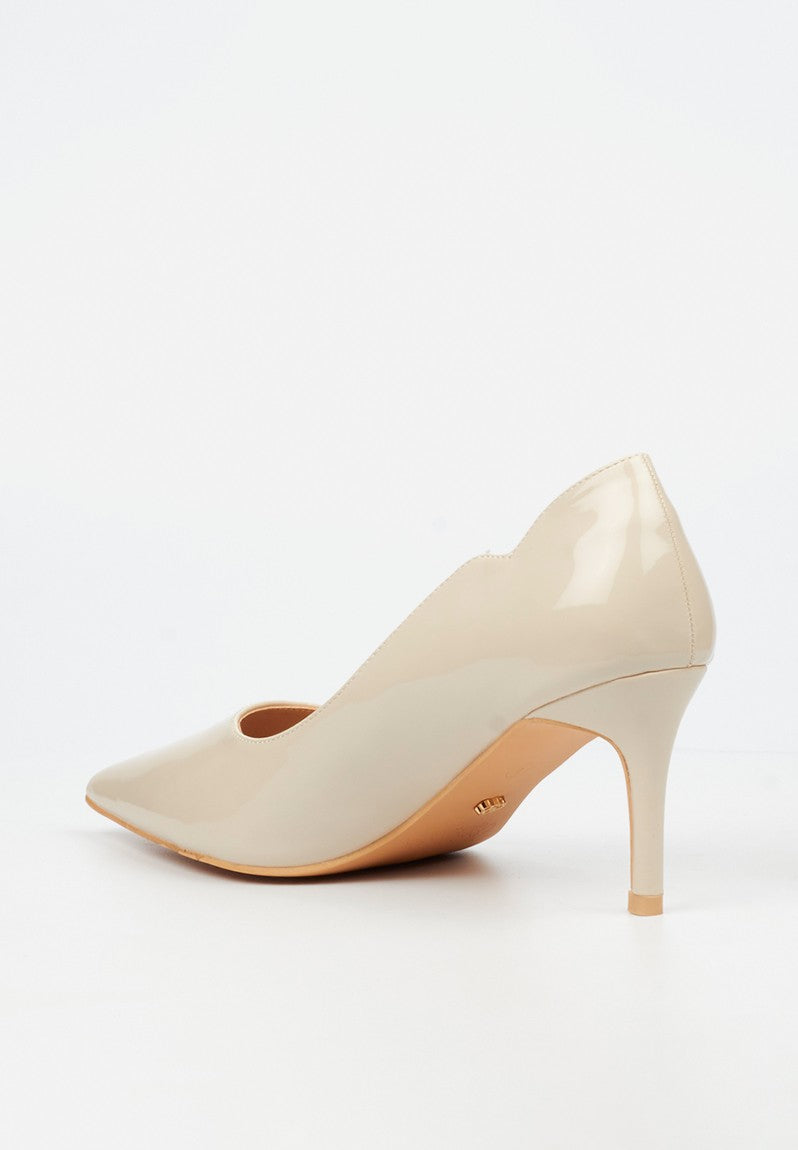 Miss Black Ladies Nola 5 Scallow Low Heel-Natural/Bone