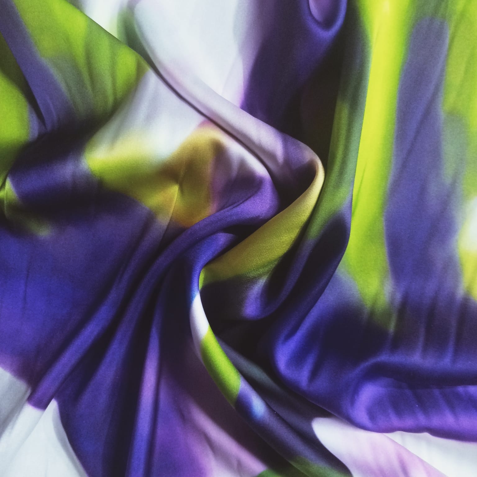 PRINTED ARMANI SATIN Dress Fabrics Printed Armani Satin Fabric 150 cm (7772318040153)
