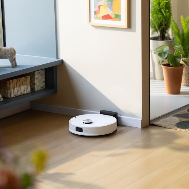 Roborock Q7 TF+ Auto-Empty Smart Robot Vacuum White.