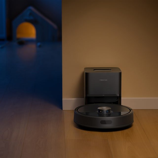 Roborock Q7 TF+ Auto-Empty Smart Robot Vacuum Black.