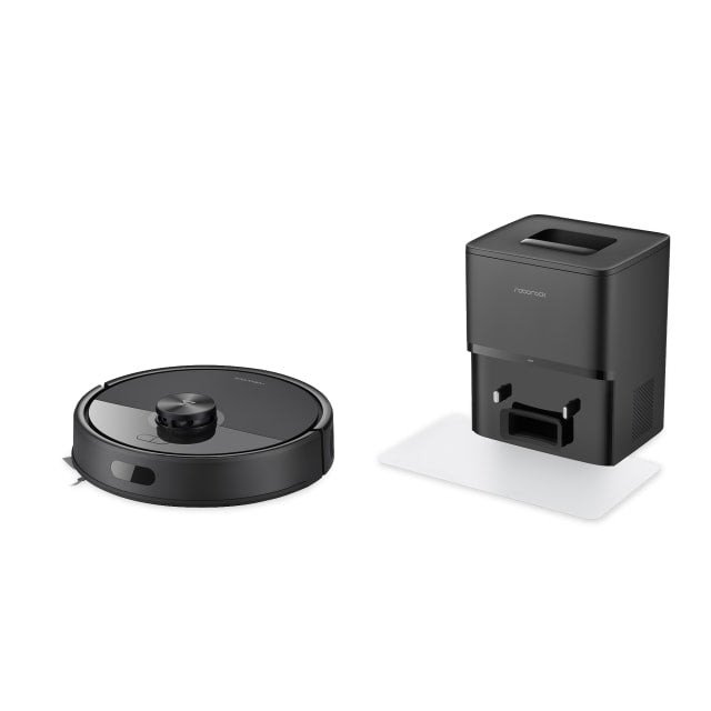 Roborock Q7 TF+ Auto-Empty Smart Robot Vacuum Black.