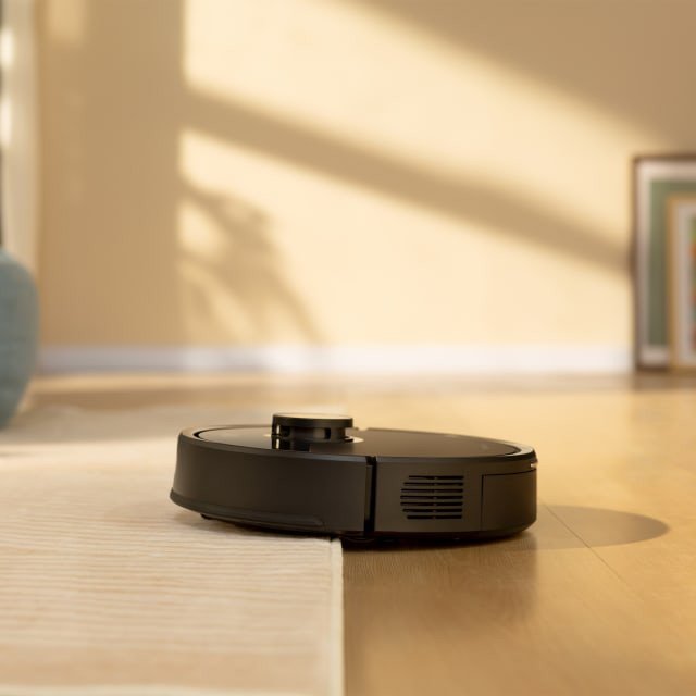 Roborock Q7 TF Smart Multi-Surface Robot Vacuum Black.