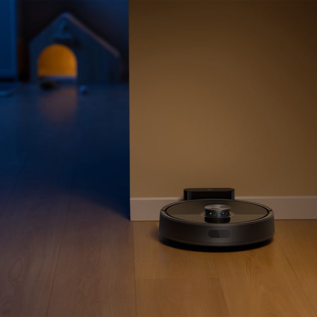 Roborock Q7 TF Smart Multi-Surface Robot Vacuum Black.
