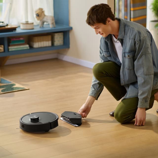 Roborock Q7 TF Smart Multi-Surface Robot Vacuum Black.