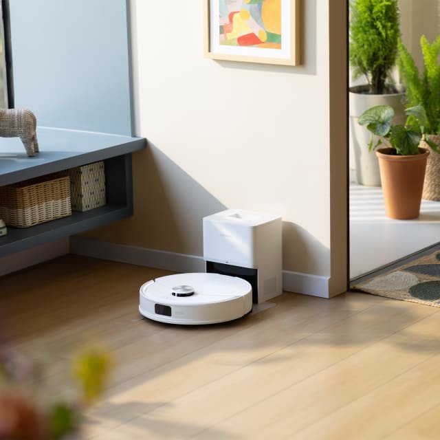 Roborock Q7 TF Smart Multi-Surface Robot Vacuum White.
