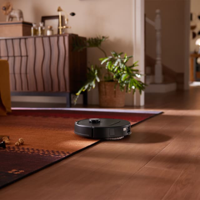 Roborock QR 798 Smart Clean Robot Vacuum & Mop Black.