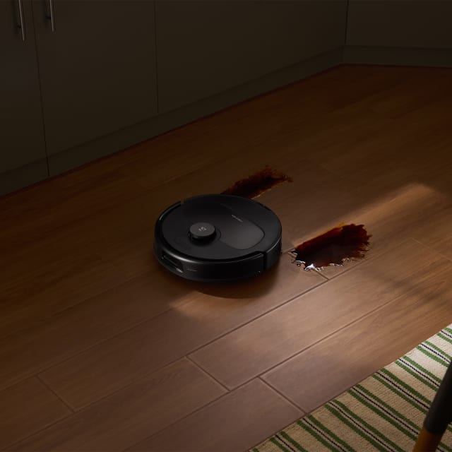 Roborock QR 798 Smart Clean Robot Vacuum & Mop Black.