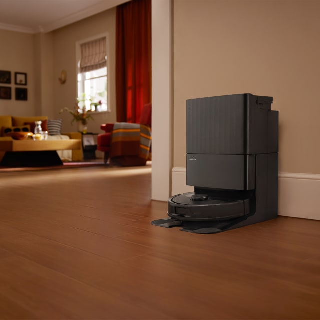 Roborock QR 798 Smart Clean Robot Vacuum & Mop Black.