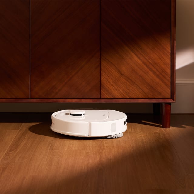 Roborock QR 798 Smart Clean Robot Vacuum & Mop White.