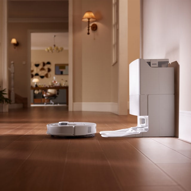Roborock QR 798 Smart Clean Robot Vacuum & Mop White.