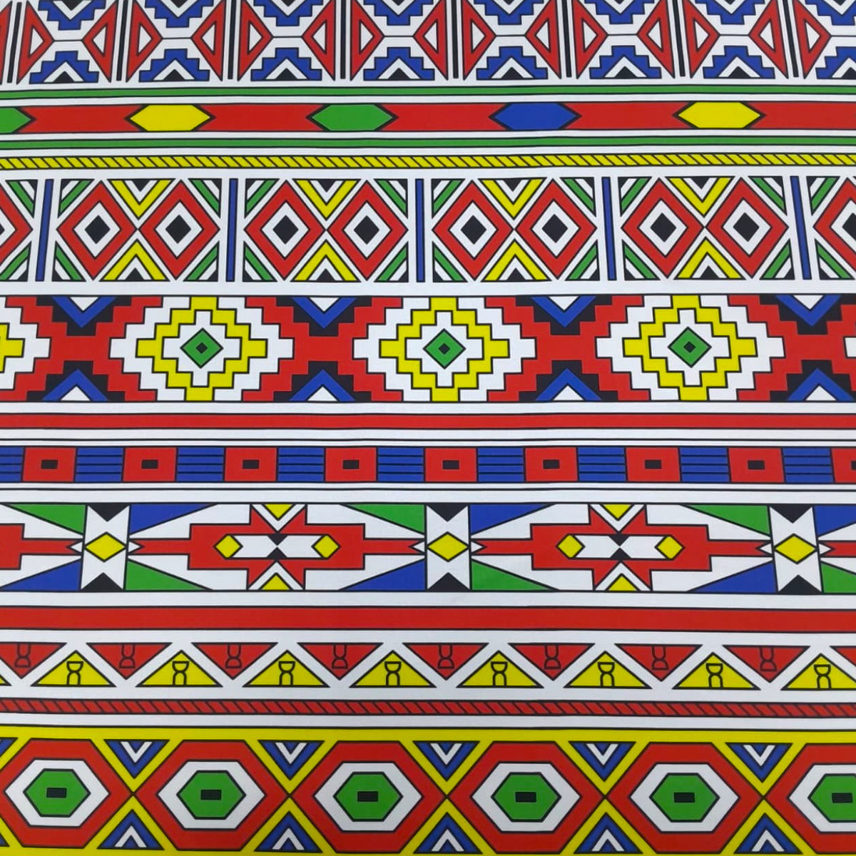Fabric Printed Mini Matt Ndebele D35 140 cm.